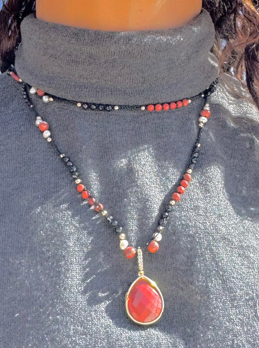Collier au crochet multi rang GOCCIA | Pendentif Goutte en pierre naturelle Jaspe rouge - MTFORJEL