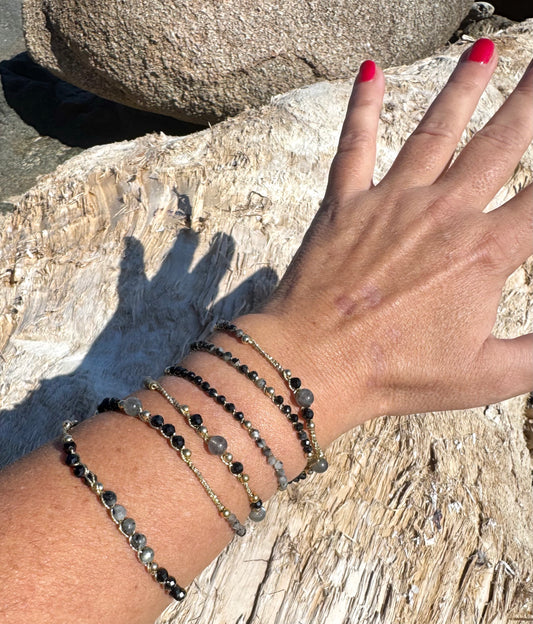 Bijou 2 en 1 au crochet FOGLIA | Collier ou Bracelet multi tours | Pendentif  FEUILLE en pierre naturelle Larvikite - MTFORJEL